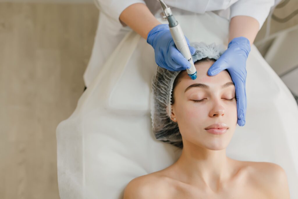 Combination Therapy for Skin Tightening and Lifting: A Comprehensive Guide